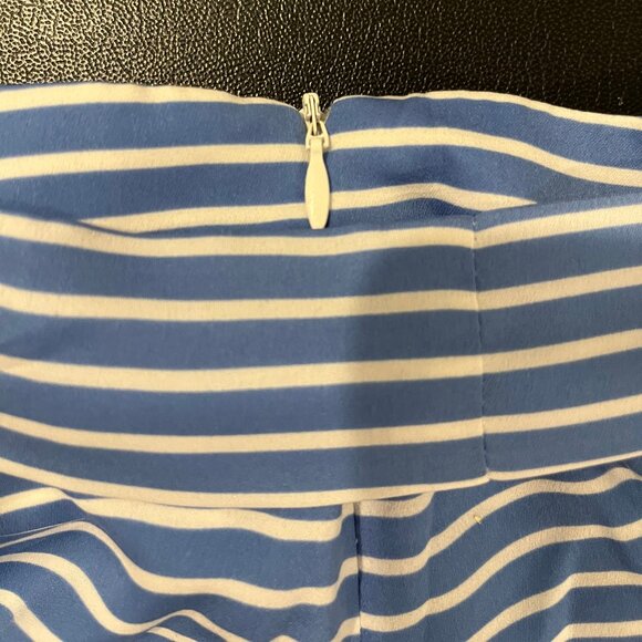 Guess Women's Blue & White Striped Shorts, Size Medium - Picture 7 of 8